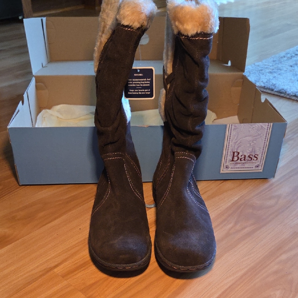 Bass Women's Dark Brown Winter Boots Water Resistant